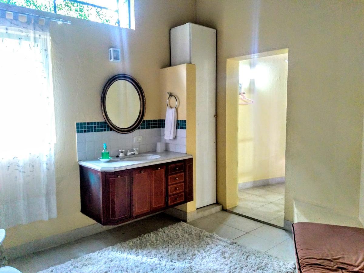 Villa Serena Bed & Breakfast Embu Exterior foto